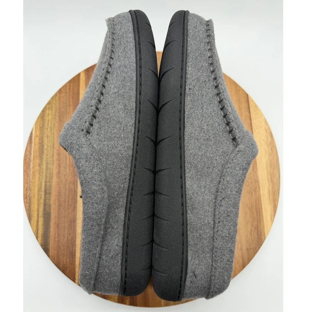Levis Men's 11-12 XL Grey Felt Moccasin Slippers Memory Foam  0687
